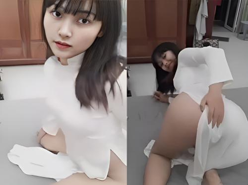 Remaja Ao dai mencoba menyenangkan pacarnya Remaja Ao dai mencoba menyenangkan pacarnya
